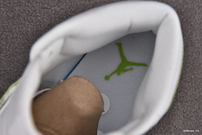 Python  (W) DV2959-113 Jordan 1 Green Mid 1106